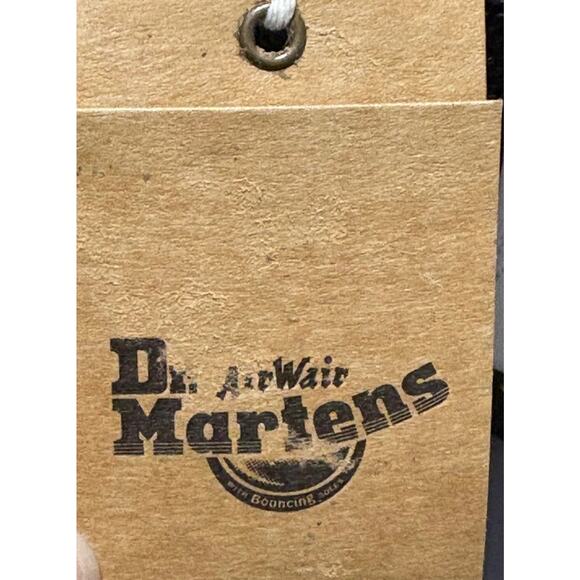 DR MARTENS Air Wave PLATFORM BOOTS, UNISEX Size 6M/7W White/Black - Picture 8 of 8